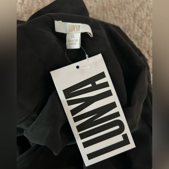 Lunya Washable Silk Long Sleeve Pant Set Black - Picture 8 of 9